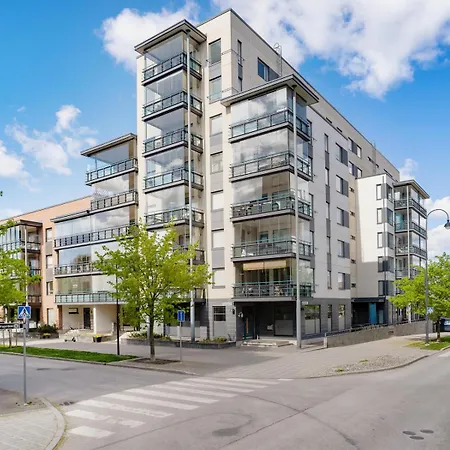 Kotimaailma - Tilava Saunallinen & Parvekkeellinen Kaksio - Keernakatu