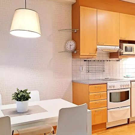 Apartment Kotimaailma - Tilava Saunallinen & Parvekkeellinen Kaksio - Keernakatu *