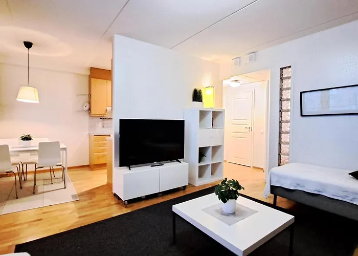 Kotimaailma - Tilava Saunallinen & Parvekkeellinen Kaksio - Keernakatu *